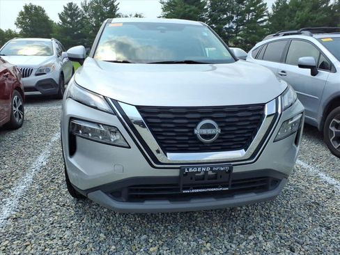 Used 2023 Nissan Rogue SV AWD/4WD image 9