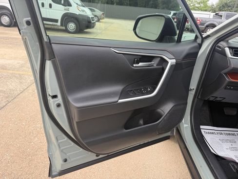 Used 2019 Toyota RAV4 Adventure AWD/4WD image 8