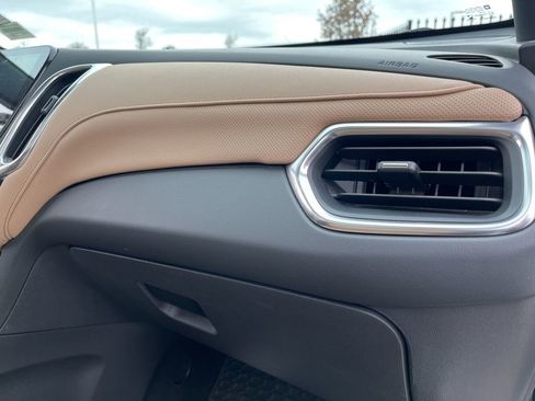 Used 2022 Chevrolet Equinox Premier image 29