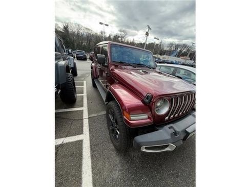 Used 2021 Jeep Wrangler Unlimited Sahara w/ Cold Weather Group AWD/4WD image 35