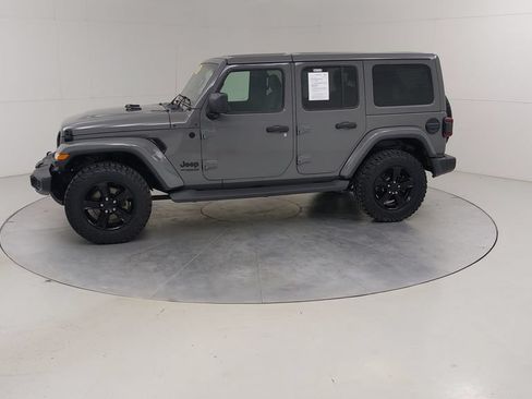 Used 2021 Jeep Wrangler Unlimited Sahara AWD/4WD image 18
