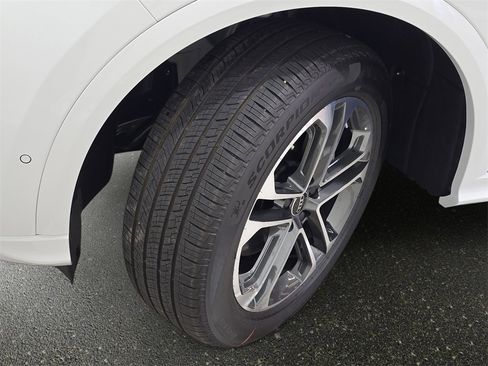 New 2025 Audi Q5 2.0T Premium image 33