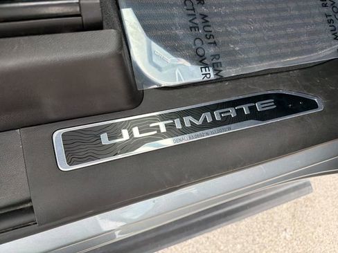 Used 2024 GMC Sierra 2500 Denali Ultimate AWD/4WD image 38