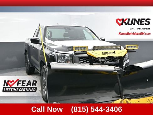 Used 2025 Nissan Frontier SV image 1
