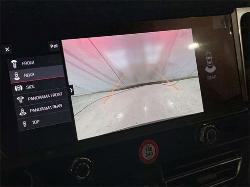 New 2026 Porsche Macan Turbo image 31