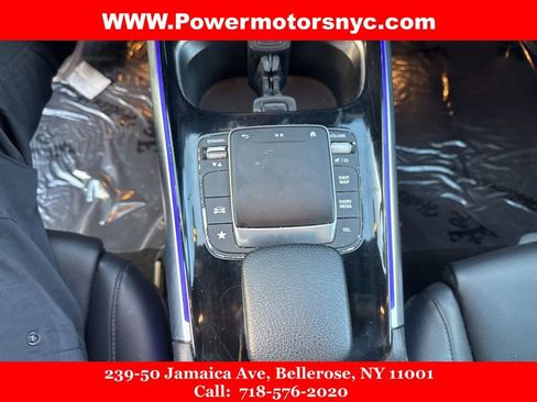 Used 2021 Mercedes-Benz GLB 250 4MATIC w/ Premium Package image 38