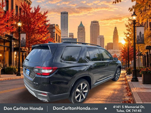 Used 2025 Honda Pilot Elite image 4