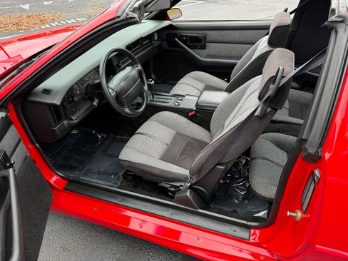 Used 1991 Chevrolet Camaro RS image 2