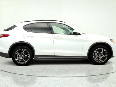 Used 2022 Alfa Romeo Stelvio Ti w/ Active Assist Plus Package AWD/4WD image 4