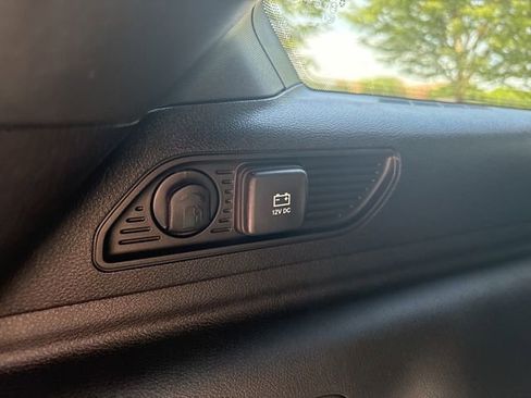 Used 2024 Jeep Grand Cherokee Limited 4xe image 38