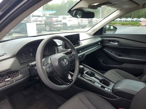 Certified 2023 Honda Accord EX image 18