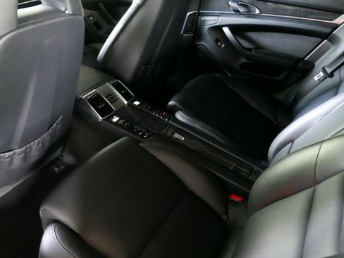 Used 2012 Porsche Panamera Turbo S image 34