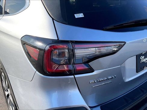 Used 2021 Subaru Outback Premium w/ Popular Package #1 AWD/4WD image 32