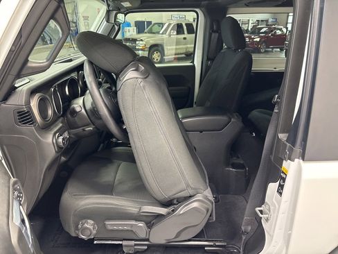 Used 2021 Jeep Wrangler Sport image 25