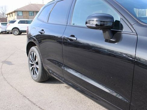 Used 2025 Volvo XC60 B5 Plus image 49