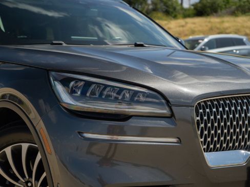 Used 2020 Lincoln Aviator Reserve w/ Equipment Group 201A RWD image 3