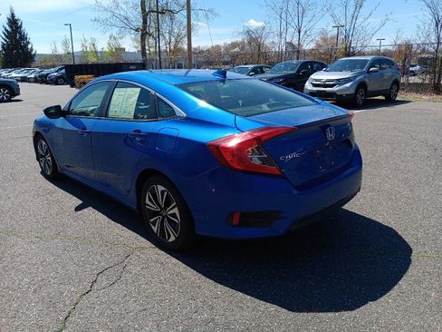 Certified 2018 Honda Civic EX-T image 3