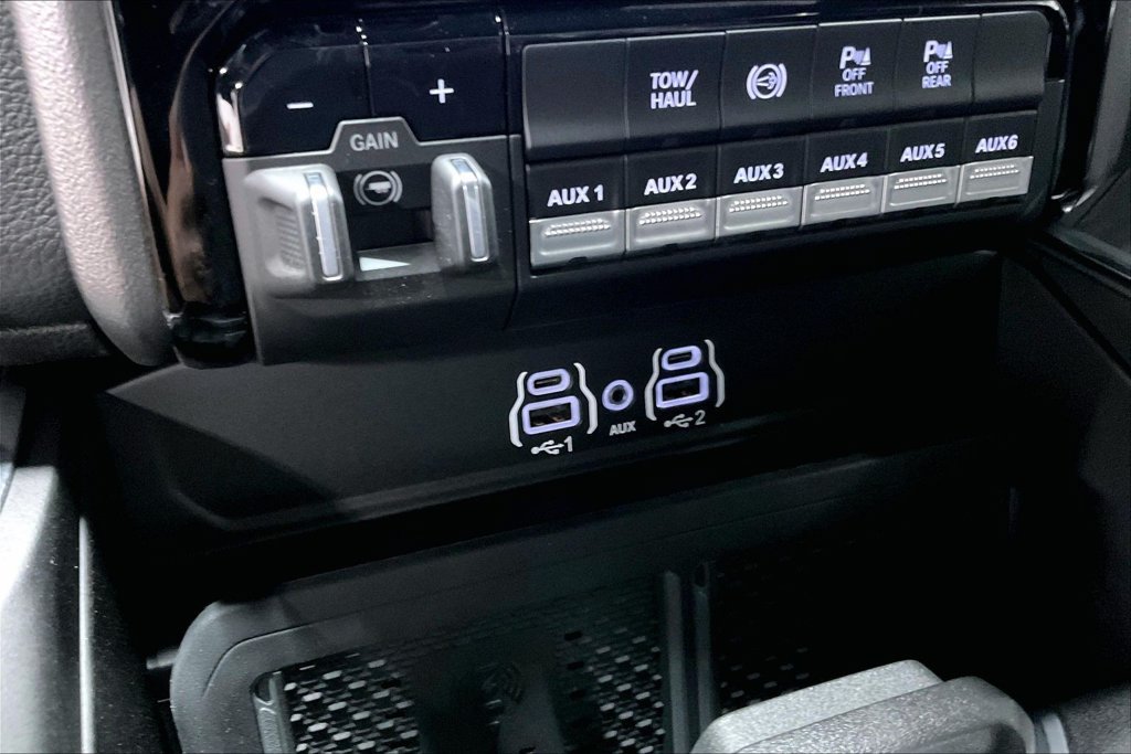 New 2026 RAM 3500 Laramie w/ Night Edition AWD/4WD image 21