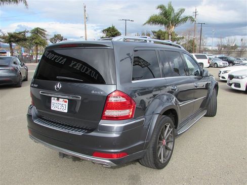 Used 2012 Mercedes-Benz GL 550 4MATIC image 5