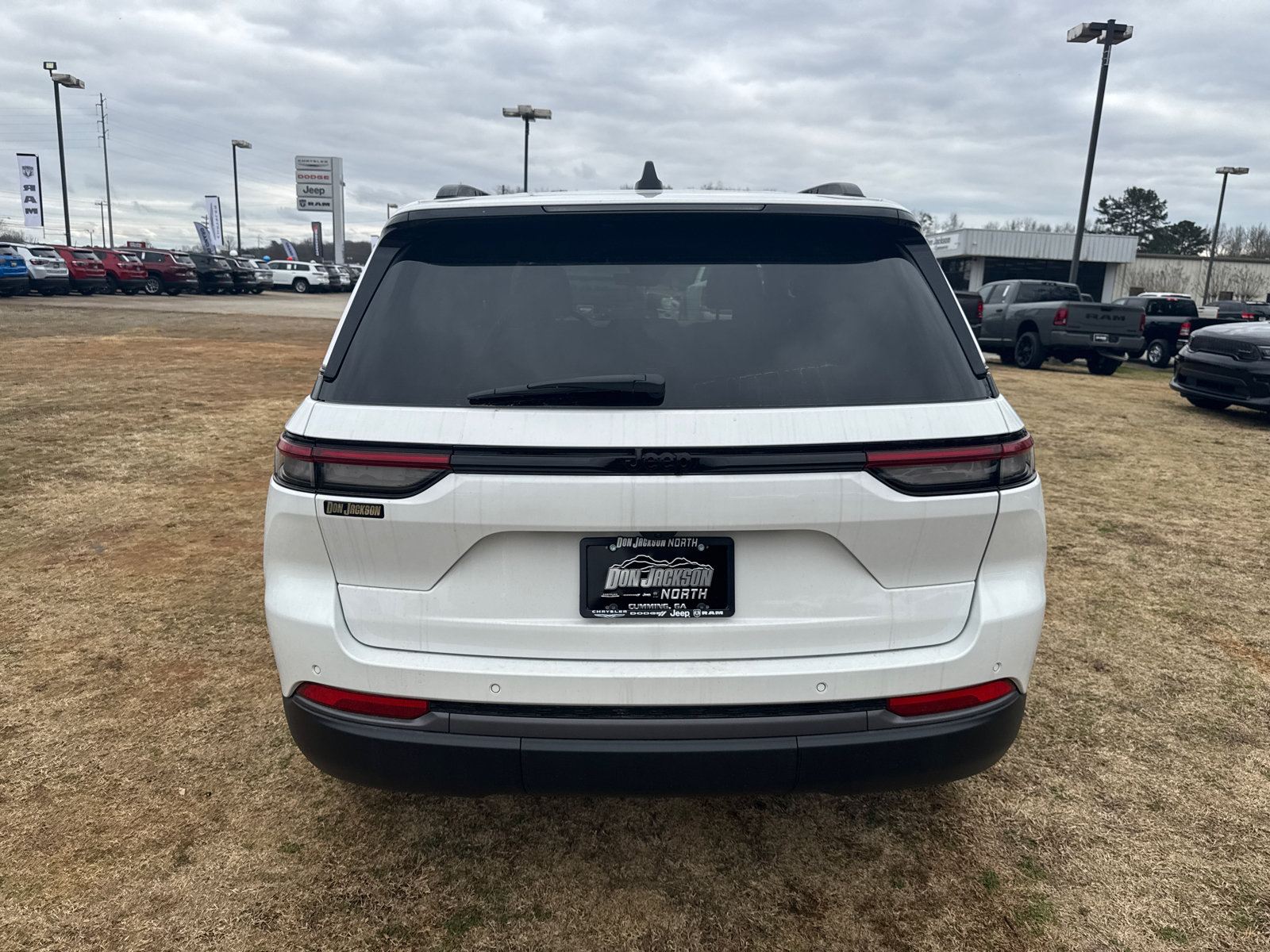 New 2026 Jeep Grand Cherokee Altitude RWD image 6