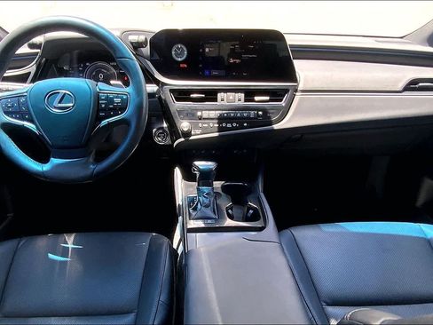 Used 2023 Lexus ES 300h w/ Premium Package FWD image 10