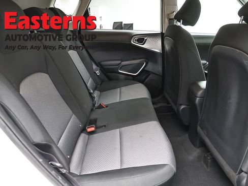 Used 2023 Kia Soul LX FWD image 22