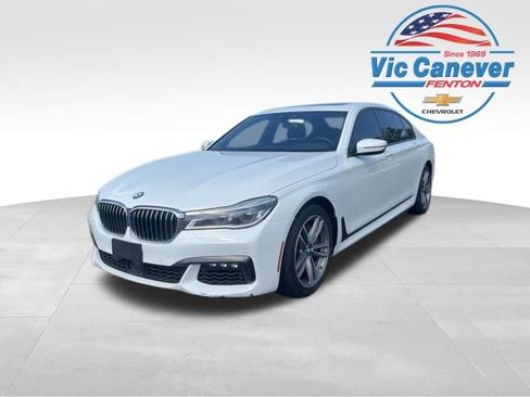 Used 2019 BMW 750i xDrive w/ M Sport Package AWD/4WD image 1