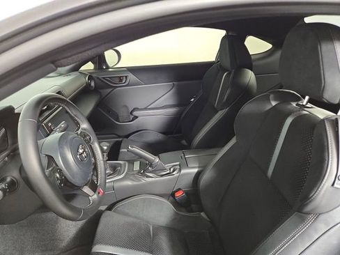 Used 2025 Toyota GR86 Premium w/ ALL Weather Mat Package (TMS) RWD image 13