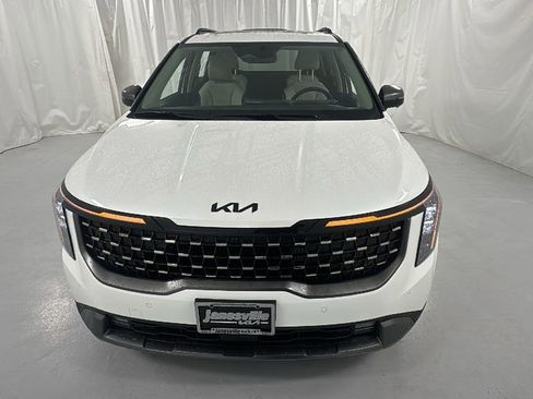 New 2026 Kia Carnival SX w/ SX Dark Edition Package FWD image 8