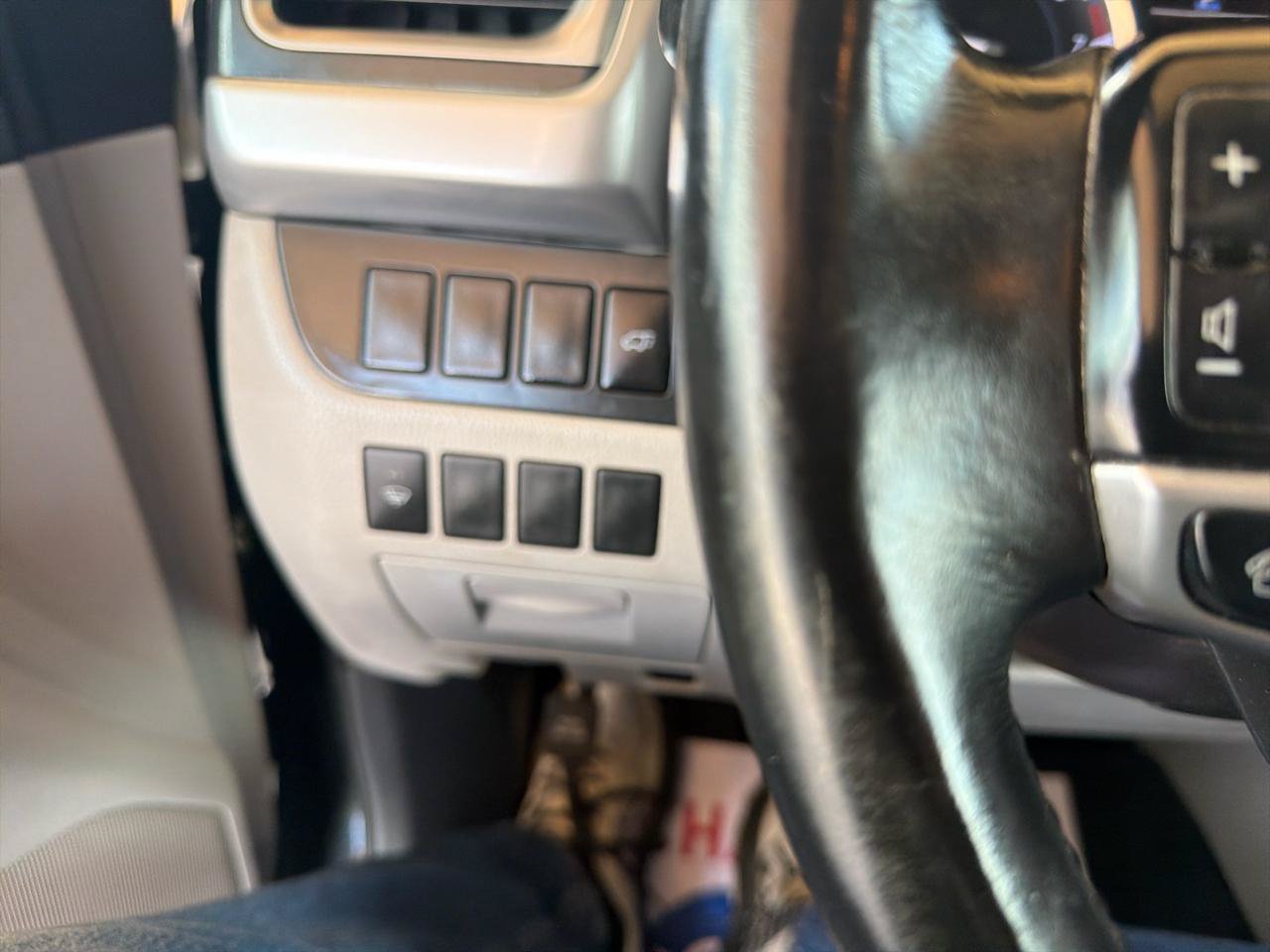 Used 2015 Toyota Highlander XLE AWD/4WD image 19