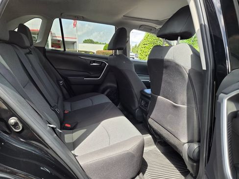 Used 2024 Toyota RAV4 XLE w/ Convenience Package FWD image 15