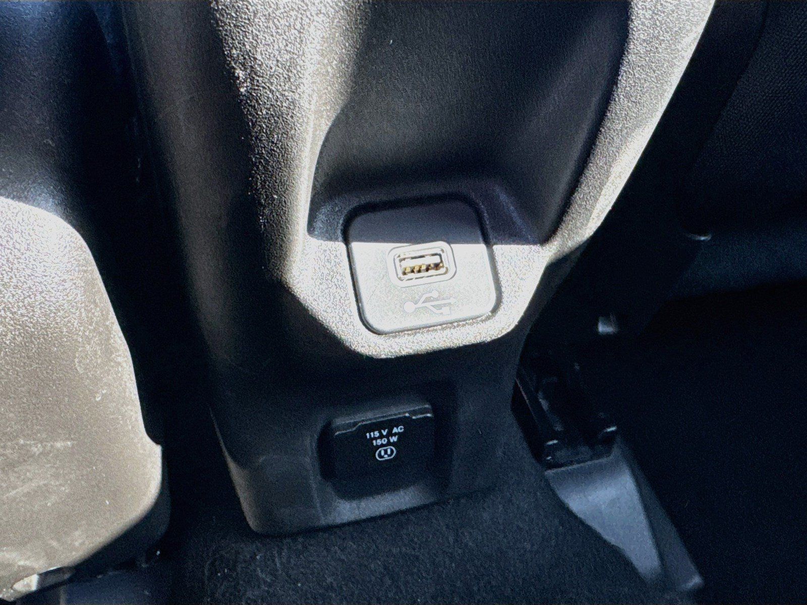 Used 2022 Jeep Renegade Latitude w/ Convenience Group AWD/4WD image 26