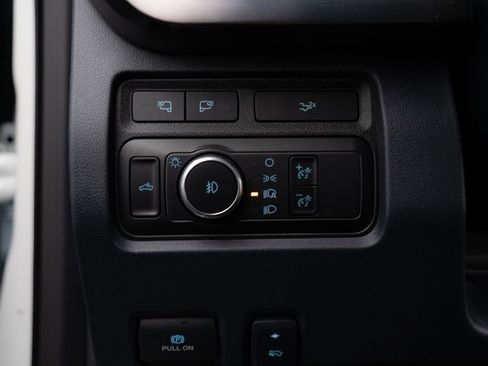 Used 2024 Ford F350 Lariat image 17