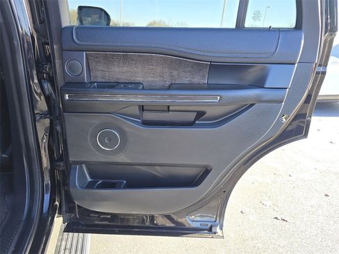 Used 2019 Ford Expedition Limited w/ Driver Assistance Package image 32