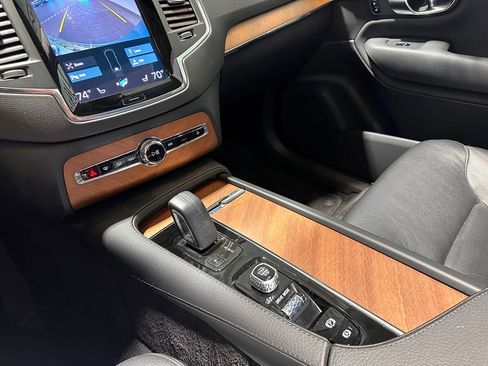 Used 2021 Volvo XC90 T8 Inscription Expression w/ Climate Package image 23