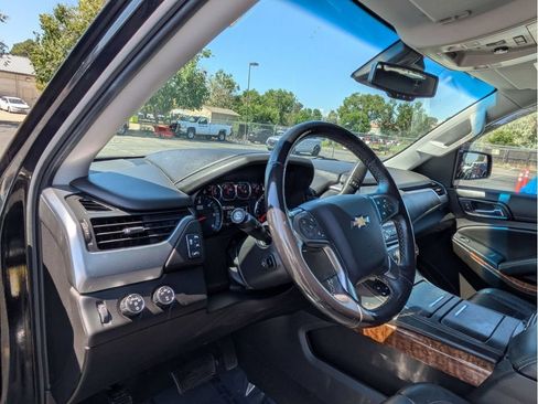 Used 2016 Chevrolet Suburban LTZ AWD/4WD image 10
