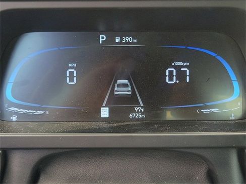 Used 2025 Hyundai Elantra Sport image 6