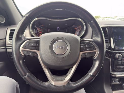 Used 2021 Jeep Grand Cherokee Limited AWD/4WD image 12