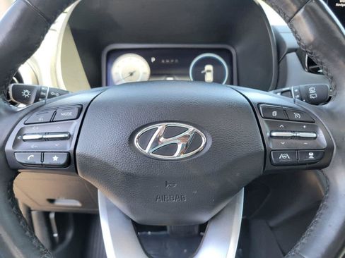 Used 2023 Hyundai Kona Limited FWD image 25