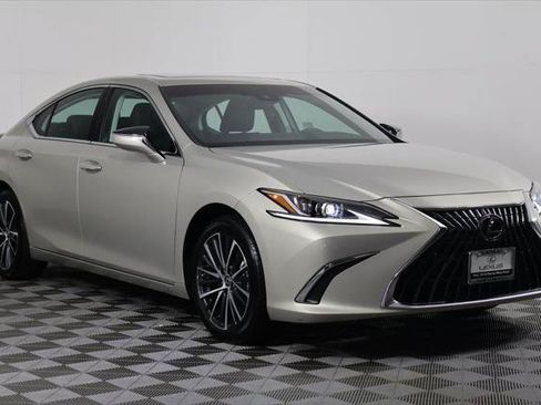 Certified 2025 Lexus ES 300h w/ Premium Package FWD image 3