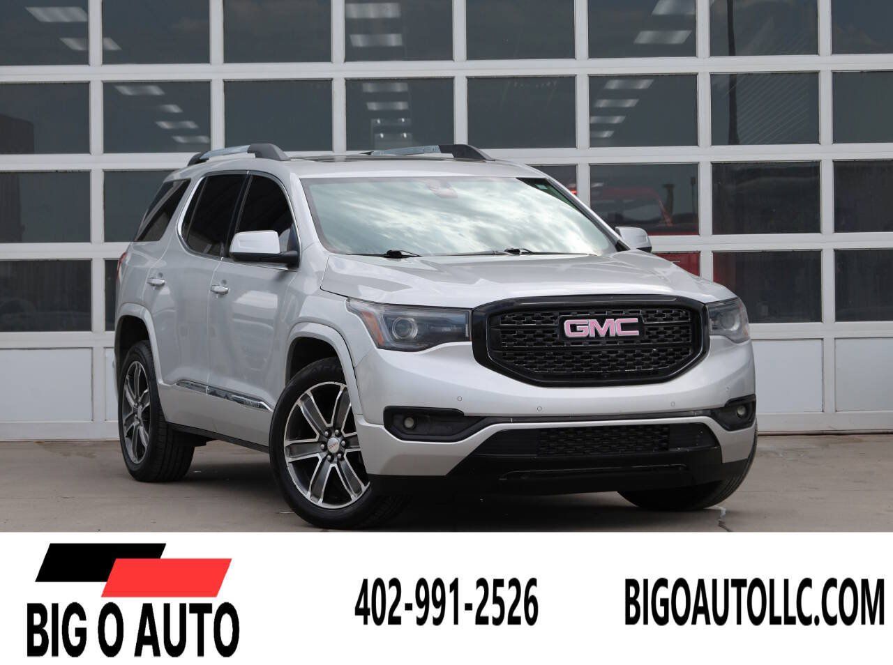 Used 2018 GMC Acadia Denali w/ Technology Package AWD/4WD image 1