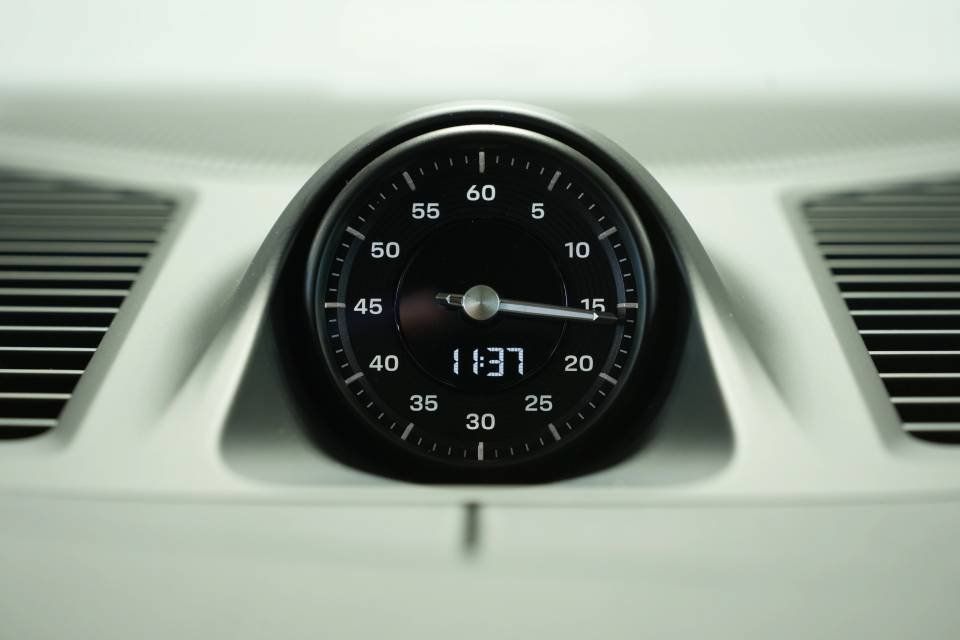 Certified 2026 Porsche Cayenne AWD/4WD image 37