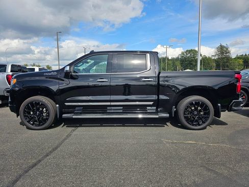 Used 2024 Chevrolet Silverado 1500 High Country AWD/4WD image 6