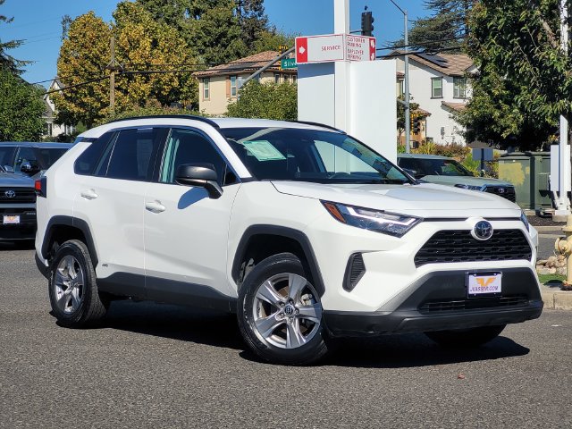 Certified 2025 Toyota RAV4 LE AWD/4WD image 2