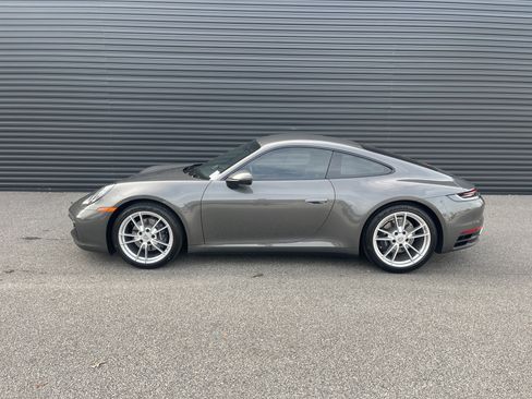 Certified 2024 Porsche 911 Carrera image 2