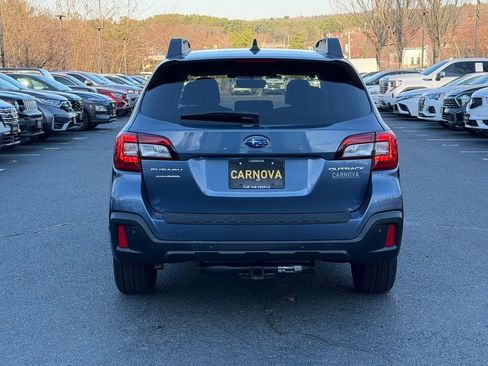Used 2018 Subaru Outback 2.5i Limited AWD/4WD image 4