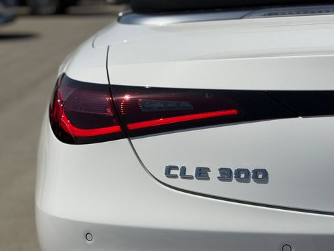 New 2026 Mercedes-Benz CLE 300 4MATIC Cabriolet image 11