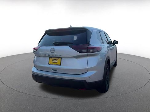Used 2025 Nissan Rogue SV FWD image 12
