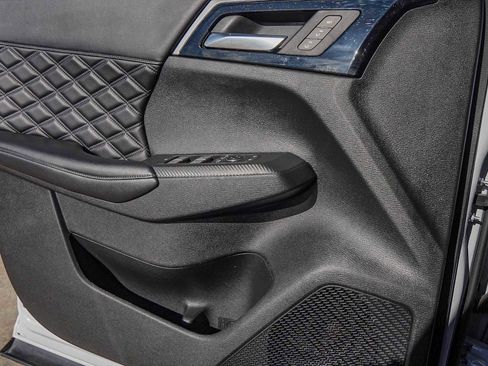 Used 2022 Mitsubishi Outlander SEL image 23