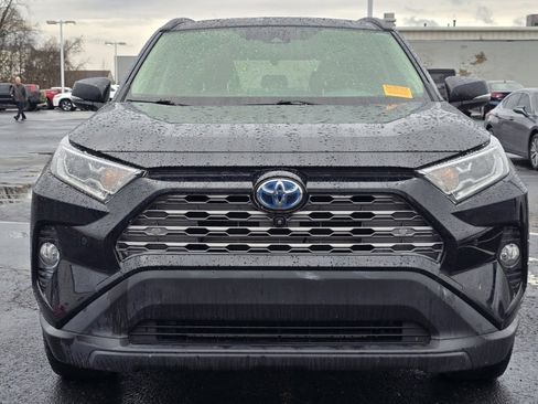 Used 2020 Toyota RAV4 Limited image 2